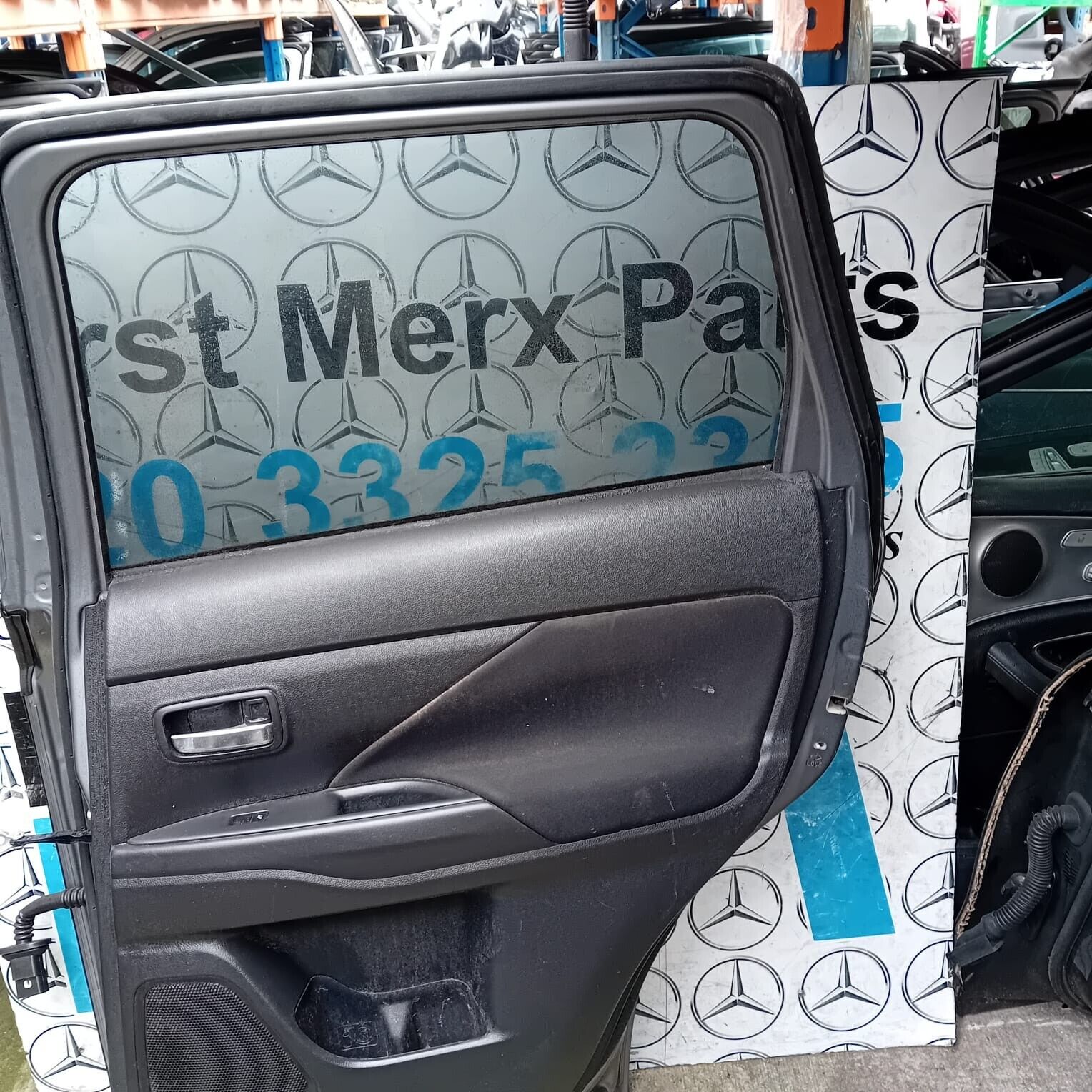 MITSUBISHI OUTLANDER DRIVER SIDE REAR DOOR ( OFF SIDE REAR )