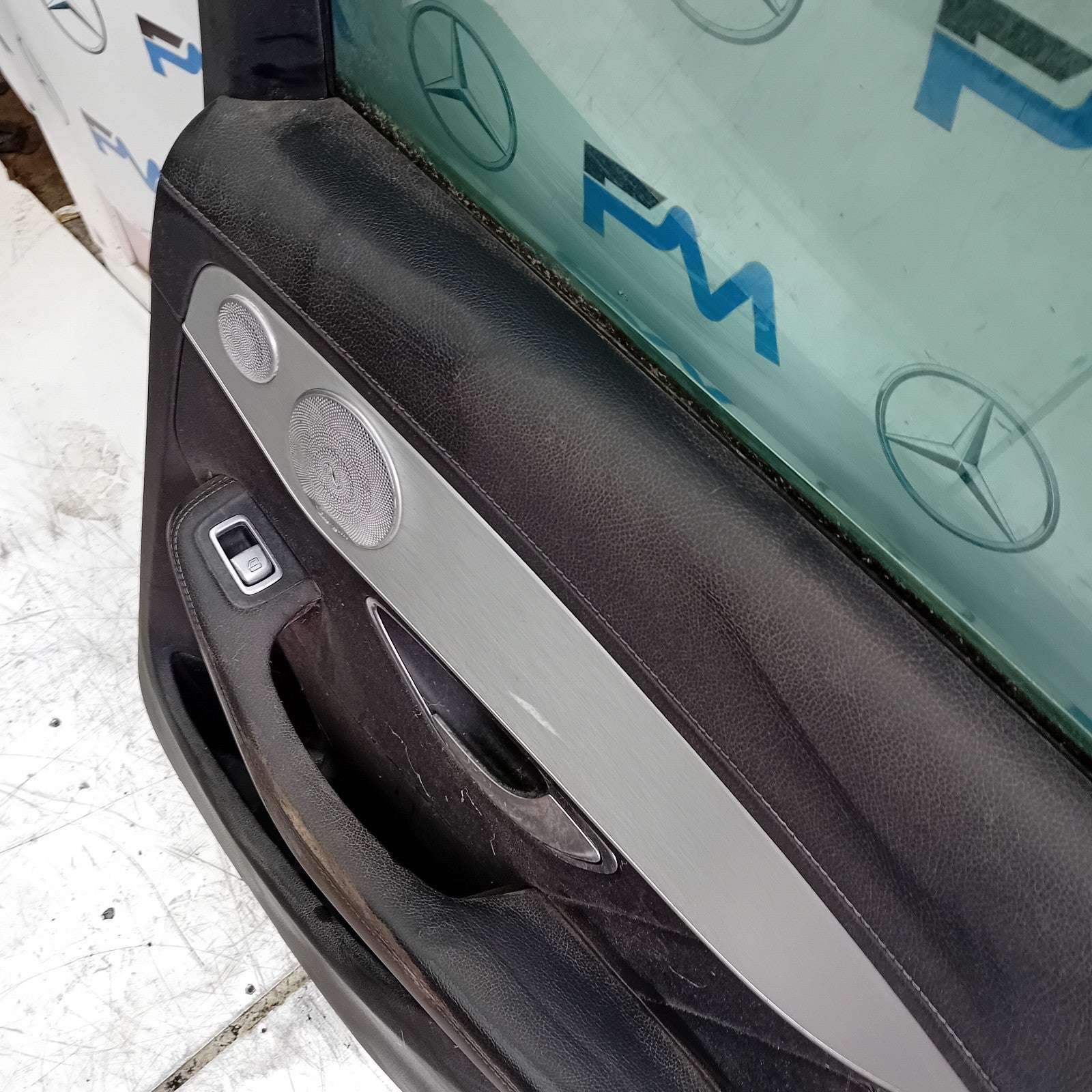 MERCEDES BENZ C-CLASS W205 DRIVER SIDE REAR DOOR O/S/R  GREY FMD131