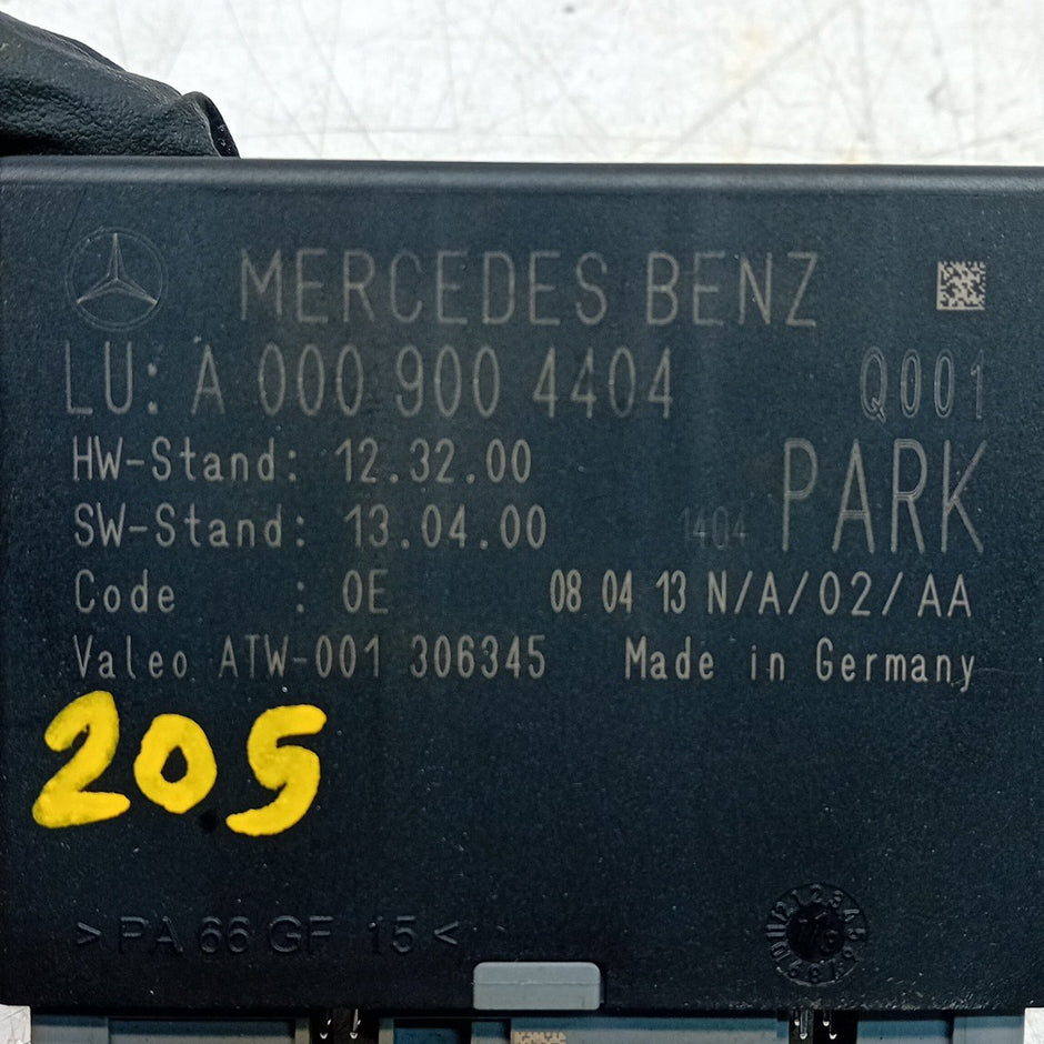 MERCEDES S C-CLASS PARKING SENSOR CONTROL MODULE W205 W222 A0009004404 FM001551