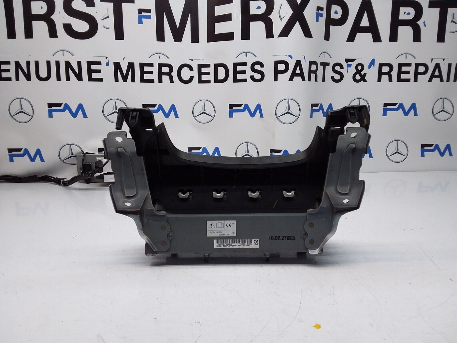 MITSUBISHI OUTLANDER MK3 KNEE AIR SRS BAG RIGHT DRIVER SIDE 7030A-31754 FM00313