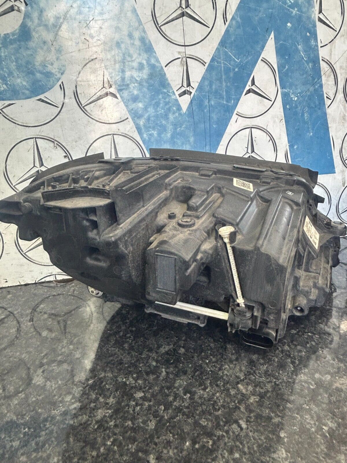 MERCEDES E CLASS PASSENGER SIDE  HEADLIGHT COMPLETE 2016/2022 A2139064104 FMH73