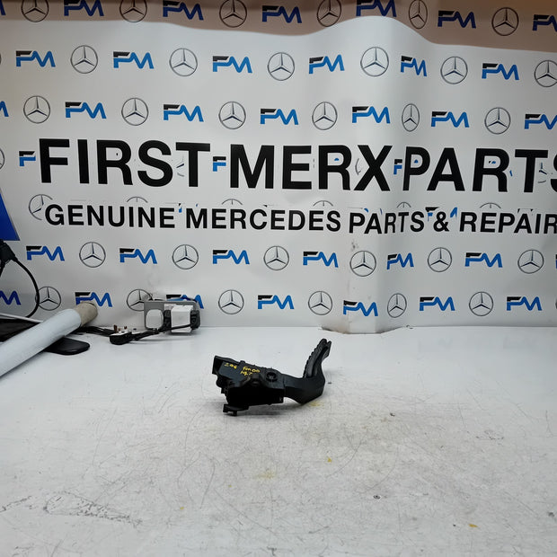 MERCEDES BENZ  B-CLASS W246 THROTTLE ACCELERATOR A2463001904 2015  FM001478
