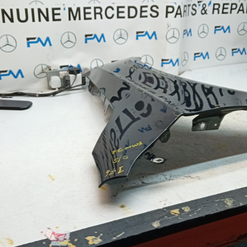 MERCEDES BENZ   A-CLASS W176 OS RIGHT DRIVER SIDE WINGS A1768810201 FMW34