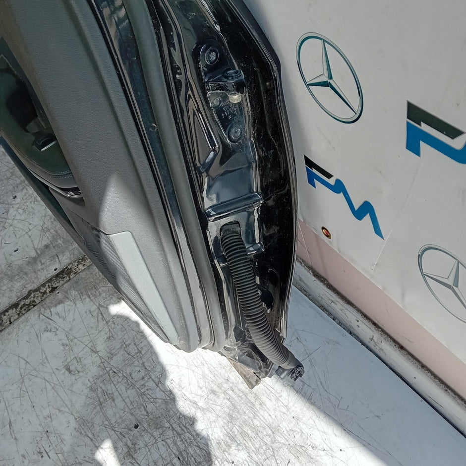 MERCEDES E-CLASS W212  PASSENGER REAR DOOR NSR BLACK 2009-16 COMPLETE FMD424