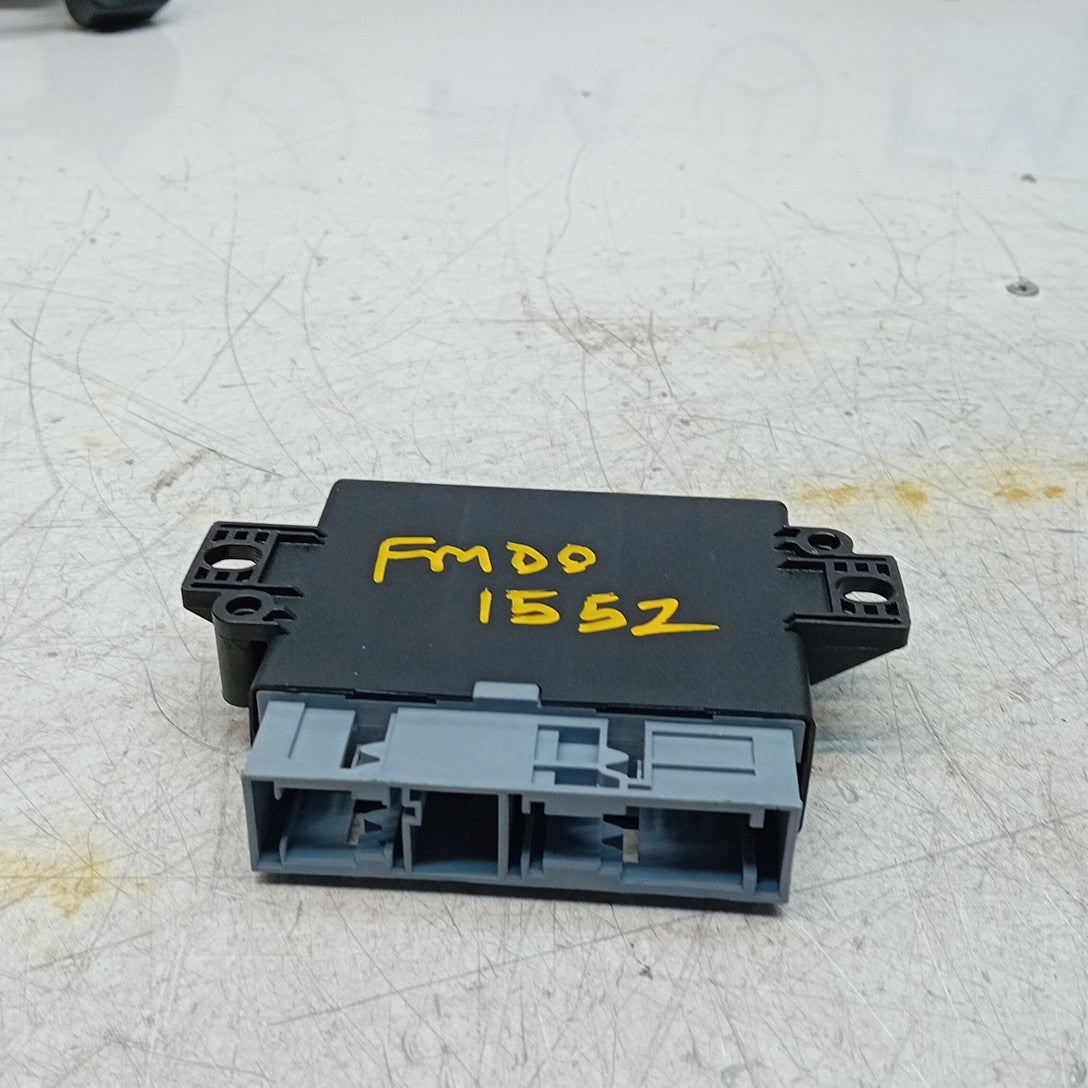MERCEDES S C-CLASS PARKING SENSOR CONTROL MODULE W205 W222 A0009003706 FM001552