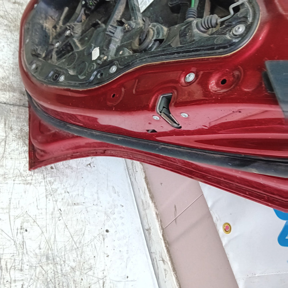 MERCEDES BENZ C-CLASS W205 SALOON DRIVER REAR DOOR OSR RED 2014 ON  FMD239