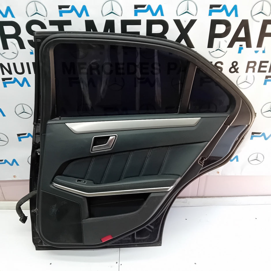 MERCEDES BENZ E-CLASS  W212 DRIVER SIDE REAR DOOR ( OFF SIDE REAR ) FM03