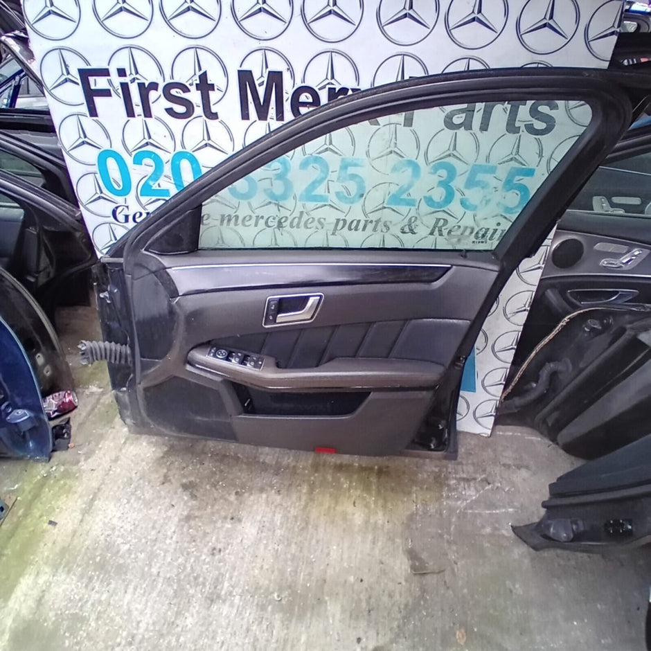 MERCEDES BENZ E-CLASS W212 DRIVER SIDE FRONT DOOR ( OFF SIDE FRONT )