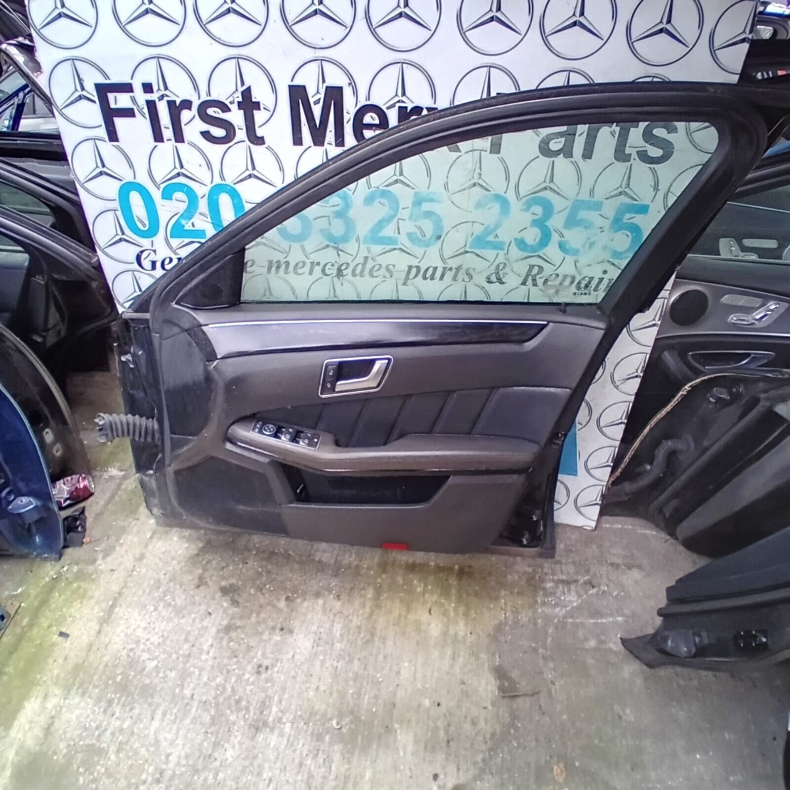 MERCEDES BENZ E-CLASS W212 DRIVER SIDE FRONT DOOR ( OFF SIDE FRONT )