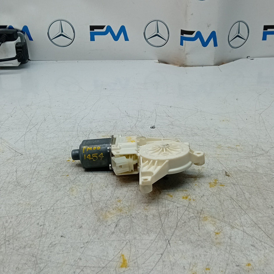 MERCEDES B-CLASS W246 WINDOW REGULATOR MOTOR RIGHT OSF A2469065200 FM001454