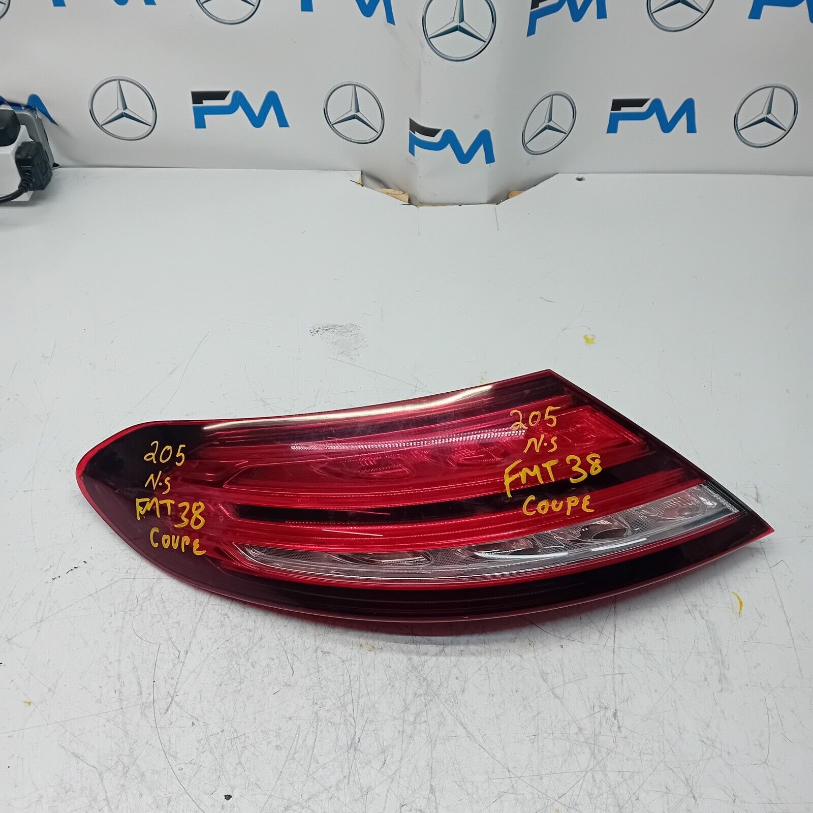 MERCEDES C-CLASS W205 COUPE 2018 REAR PASSENGER N/S TAIL LIGHT A2059063105 FMT38