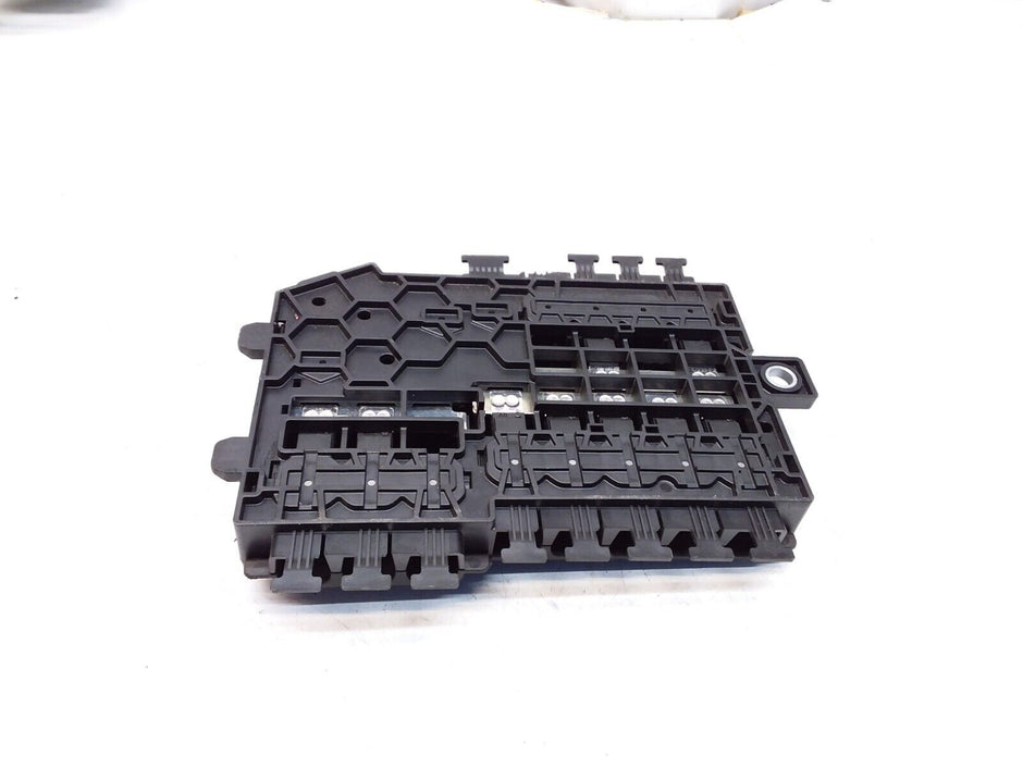 Mercedes C-Class W205 Front Inboard Fuxebox Module Unit A2055402850 FM00358