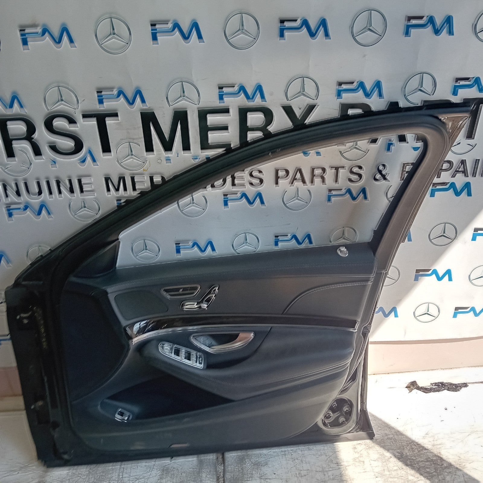 MERCEDES S-CLASS W222 SLN DRIVER FRONT DOOR OSF BLACK 2014 ON COMPLETE FMD355