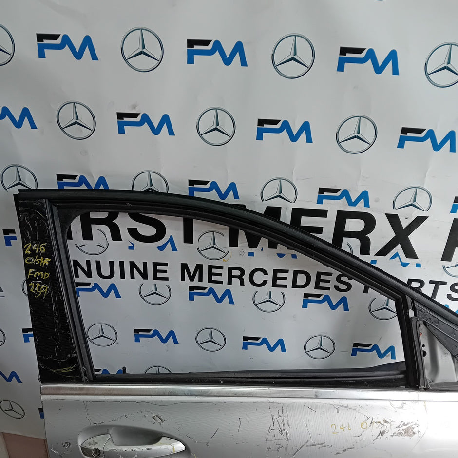 MERCEDES B-CLASS W246 DRIVER FRONT DOOR OSF SILVER  2012-19 COMPLETE FMD259