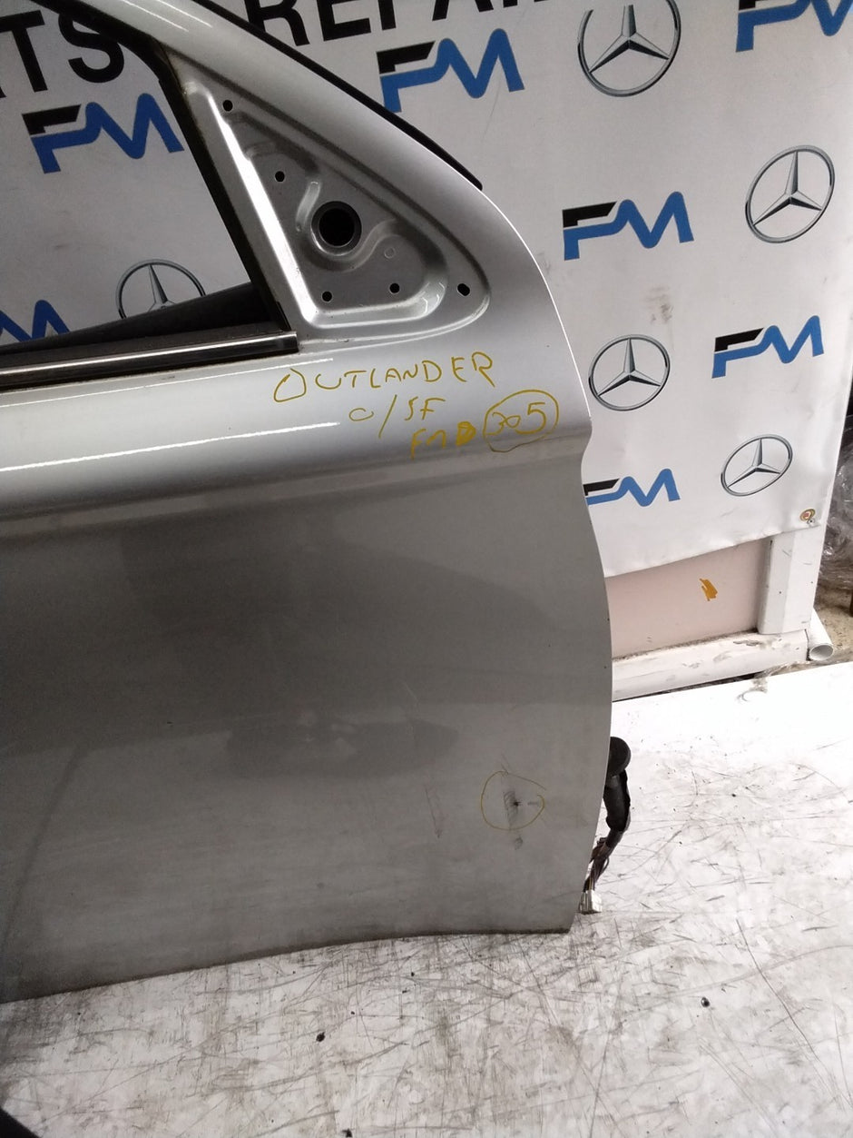 MITSUBISHI OUTLANDER MK3 DRIVER FRONT DOOR OSF SILVER COMPLETE 2013 FMD305