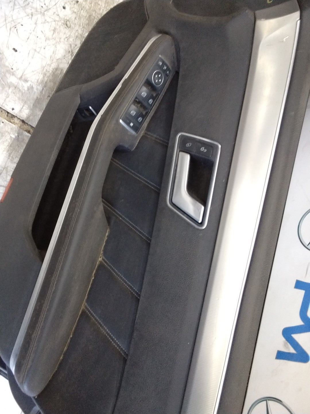 MERCEDES E-CLS W212  DRIVER FRONT DOOR OSF BLACK 2009-16 COMPLETE FMD586