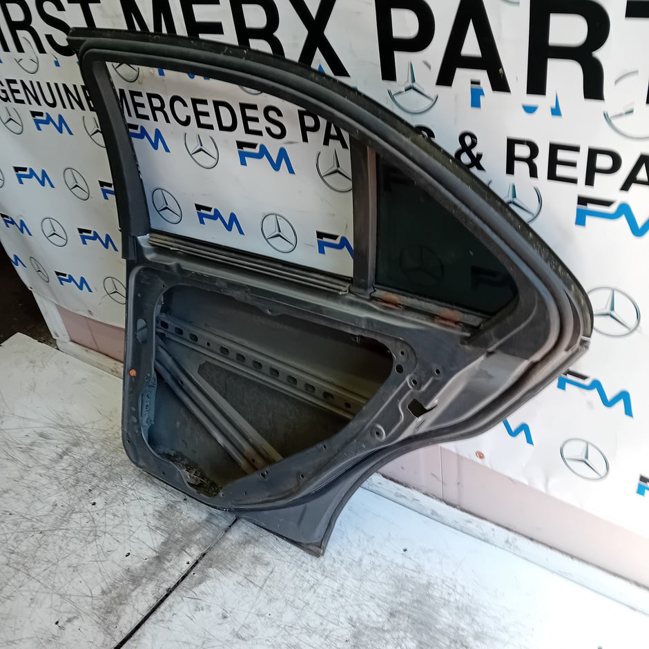 MERCEDES BENZ  BENZ C-CLASS W204 DRIVER REAR DOOR OSR 2012 GREY FMD526