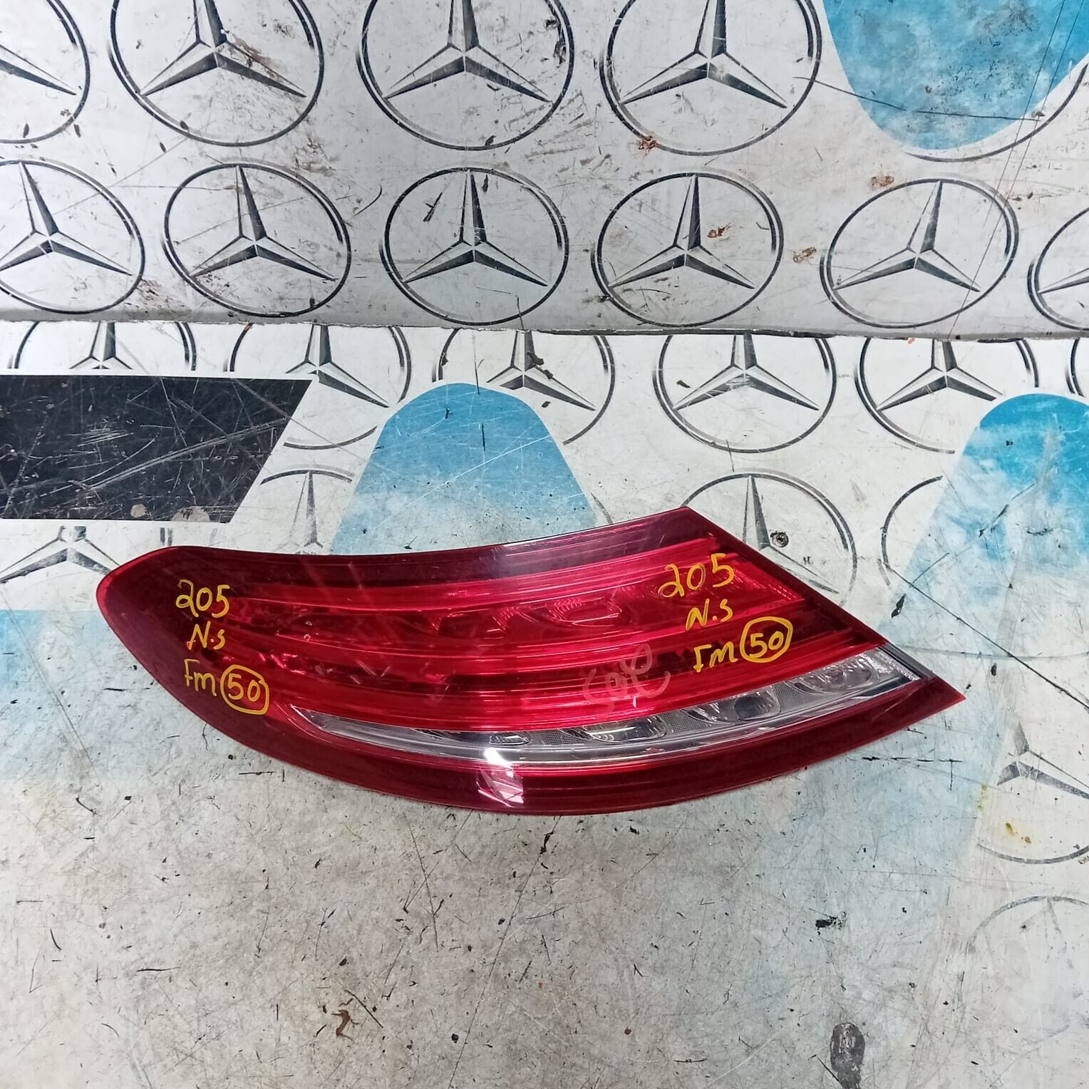 MERCEDES BENZ C-CLASS COUPE W205 PASSENGER SIDE REAR TAIL LIGHT A2059066300