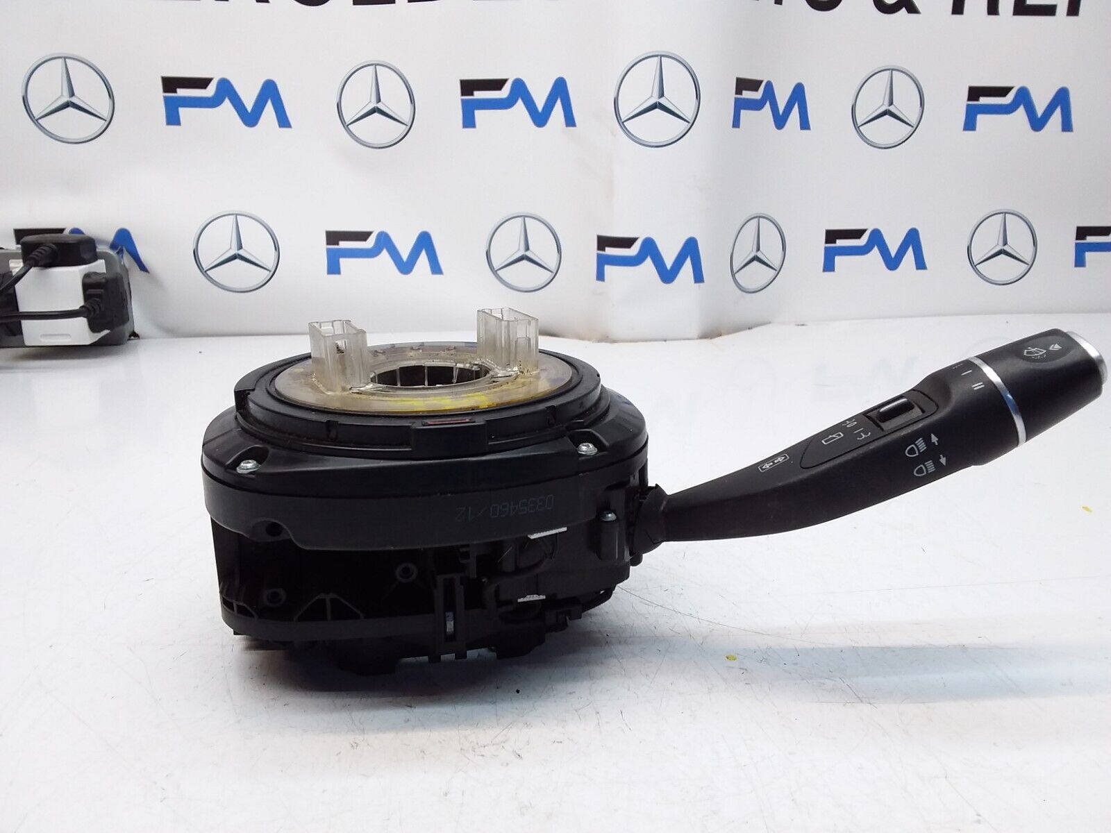 Mercedes  GLA W156 INDICATOR/WIPER GEAR SELECT + SQUIB  2012 FM00544