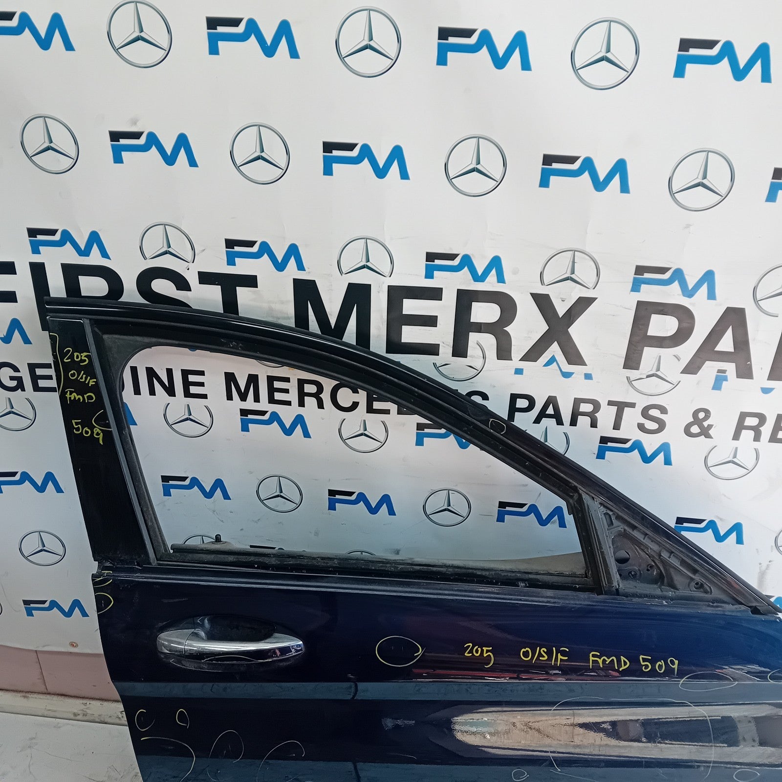 MERCEDES C-CLASS W205 DRIVER FRONT DOOR OSF 2014 BLUE COMPLETE  FMD509