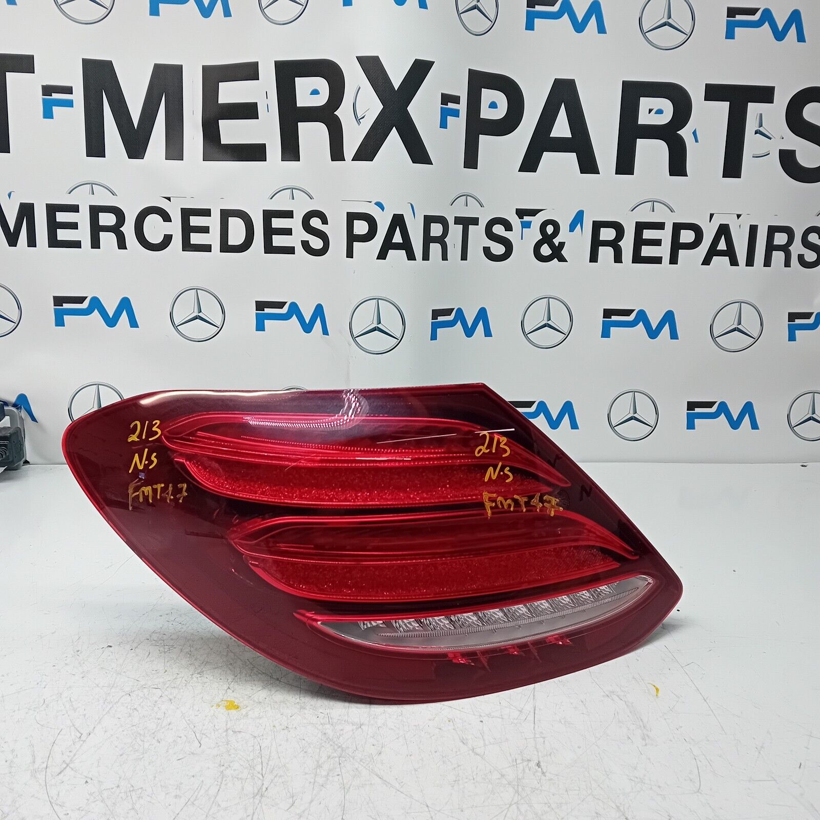 MERCEDES E-CLASS W213 2017 REAR PASSENGER N/S TAIL LIGHT A2139067700 FMT47
