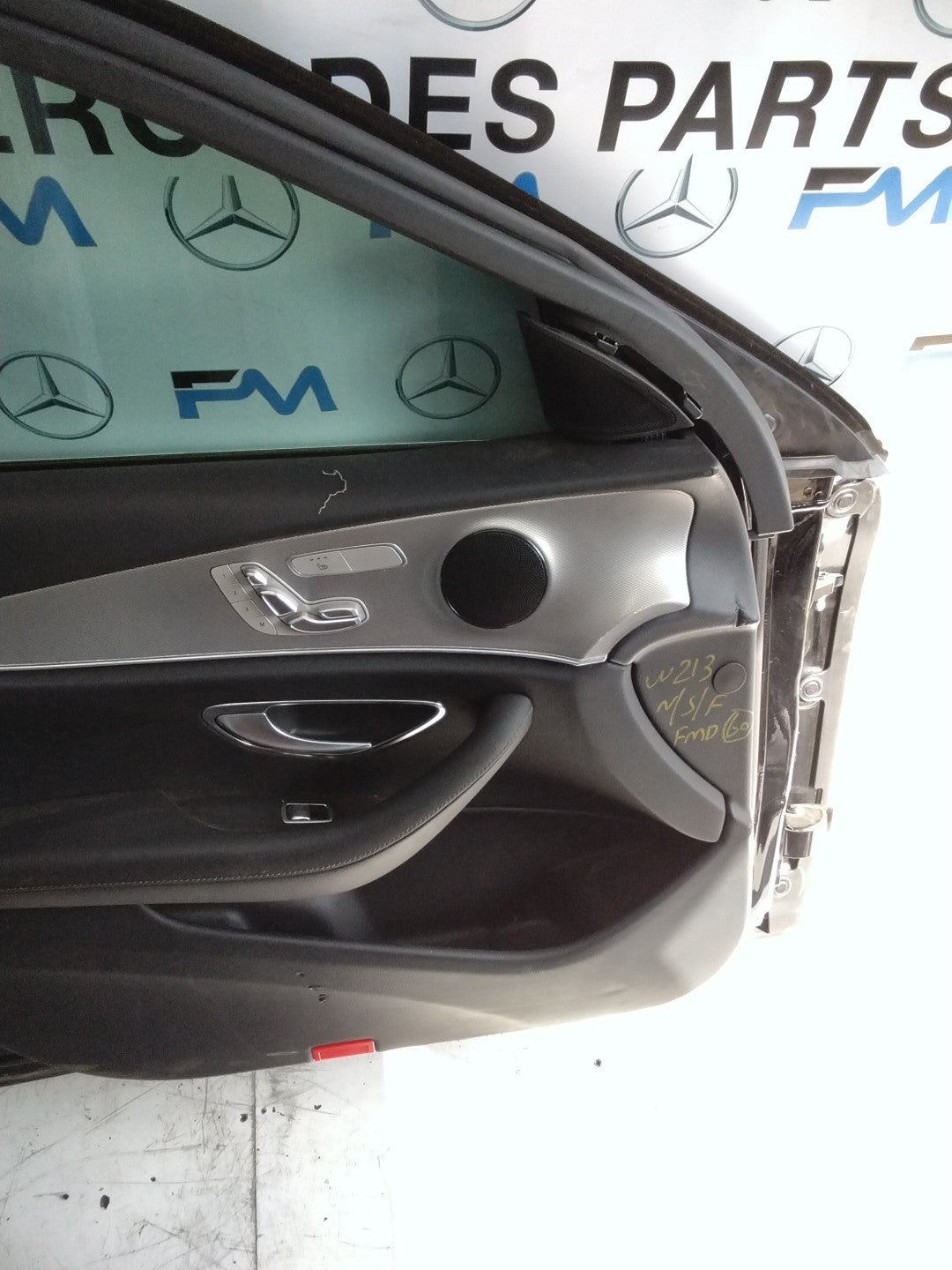 MERCEDES BENZ  E-CLASS W213 PASSENGER SIDE FRONT DOOR N/S/F COMPLETE BLACK FMD60