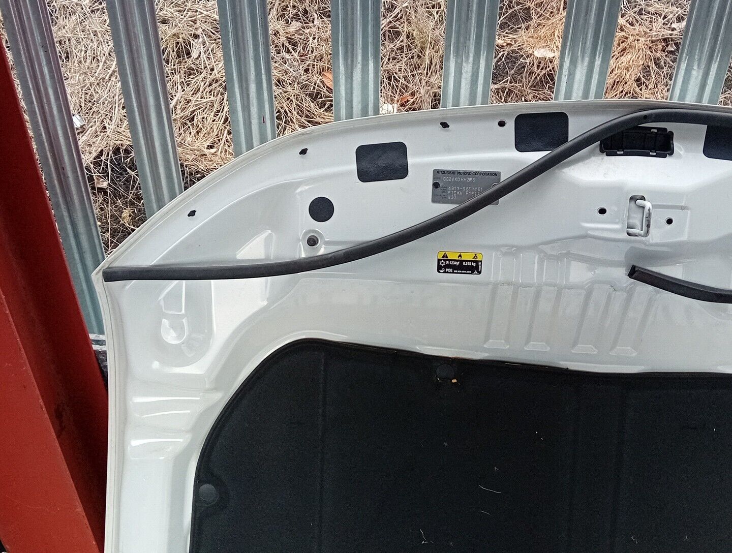 MITSUBISHI OUTLANDER MK3 BREAKING FRONT BONNET HOOD IN WHITE W13 DAMAGED 2013