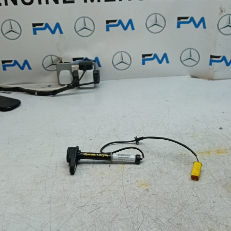 MERCEDES E CLASS W213 BONNET PEDESTRIAN ACTUATOR A2139062201 2017 FM001439