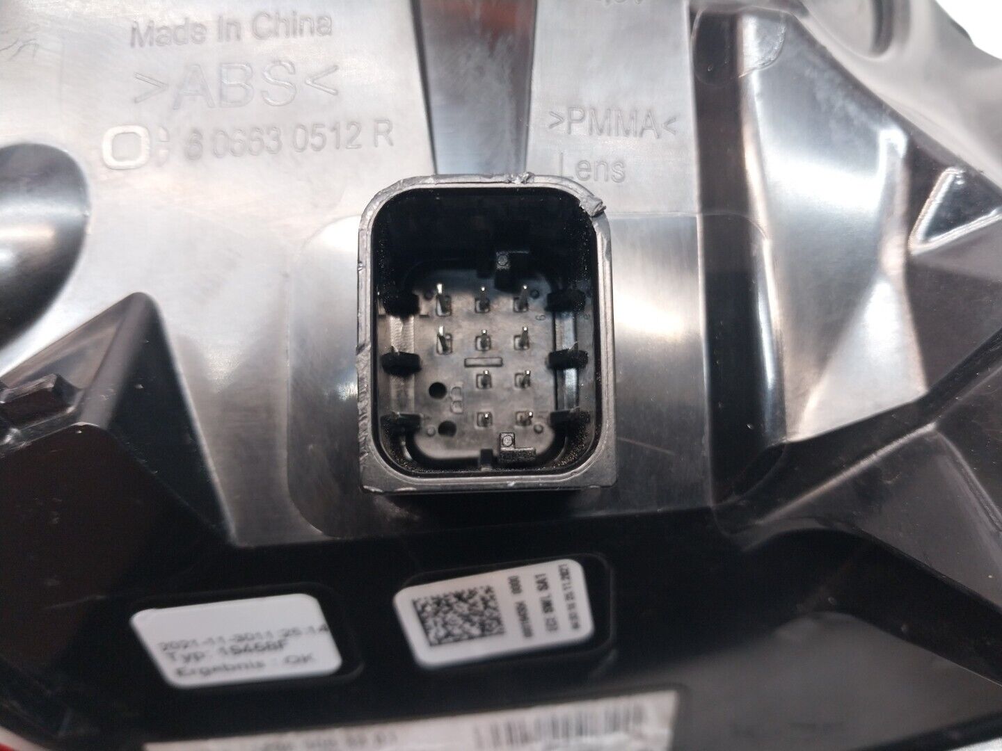MERCEDES-BENZ C CLASS DRIVER TAIL LIGHT RIGHT Saloon 22-24 A2069068901 FMT12