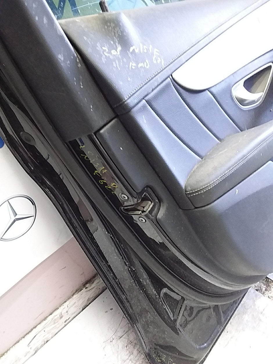 MERCEDES C-CLASS W205 SLN PASSENGER FRONT DOOR NSF BLACK 2014-21 COMPLETE FMD622