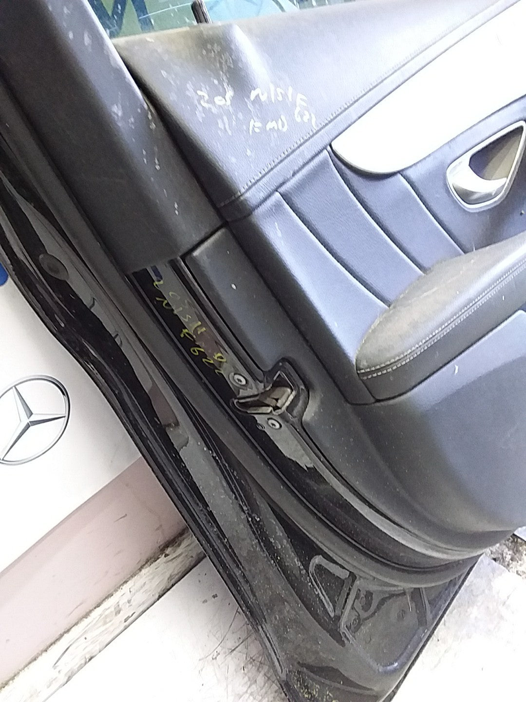 MERCEDES C-CLASS W205 SLN PASSENGER FRONT DOOR NSF BLACK 2014-21 COMPLETE FMD622