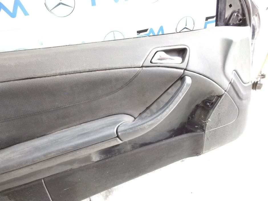 MERCEDES C-CLASS W203  PASSENGER FRONT DOOR NSF BLACK 2001-2004 COMPLETE FMD306