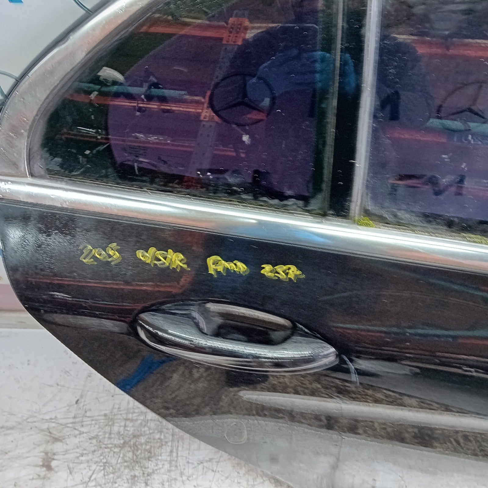 MERCEDES C-CLASS W205 SALOON DRIVER REAR DOOR OSR BLACK 2014 ON COMPLETE FMD237