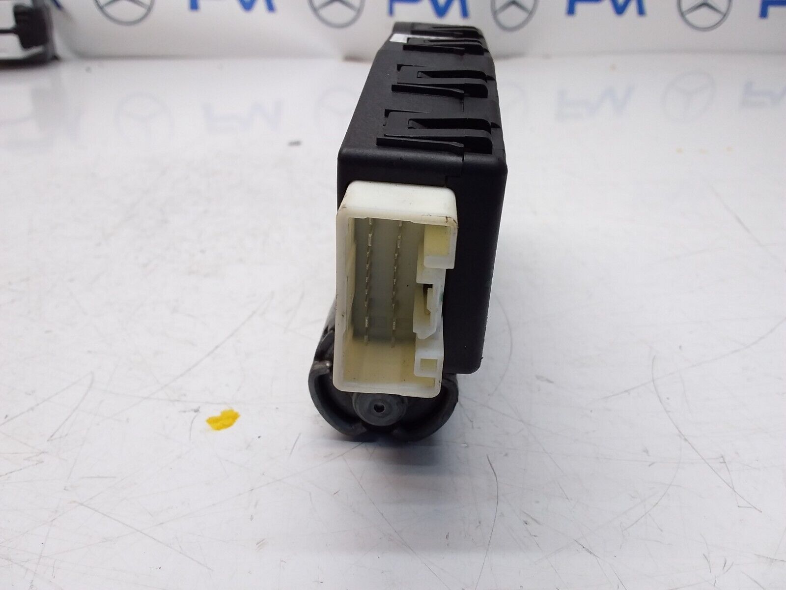 Mercedes C-CLASS W205 Sunroof Motor Regulator  A2059009104 FM00446