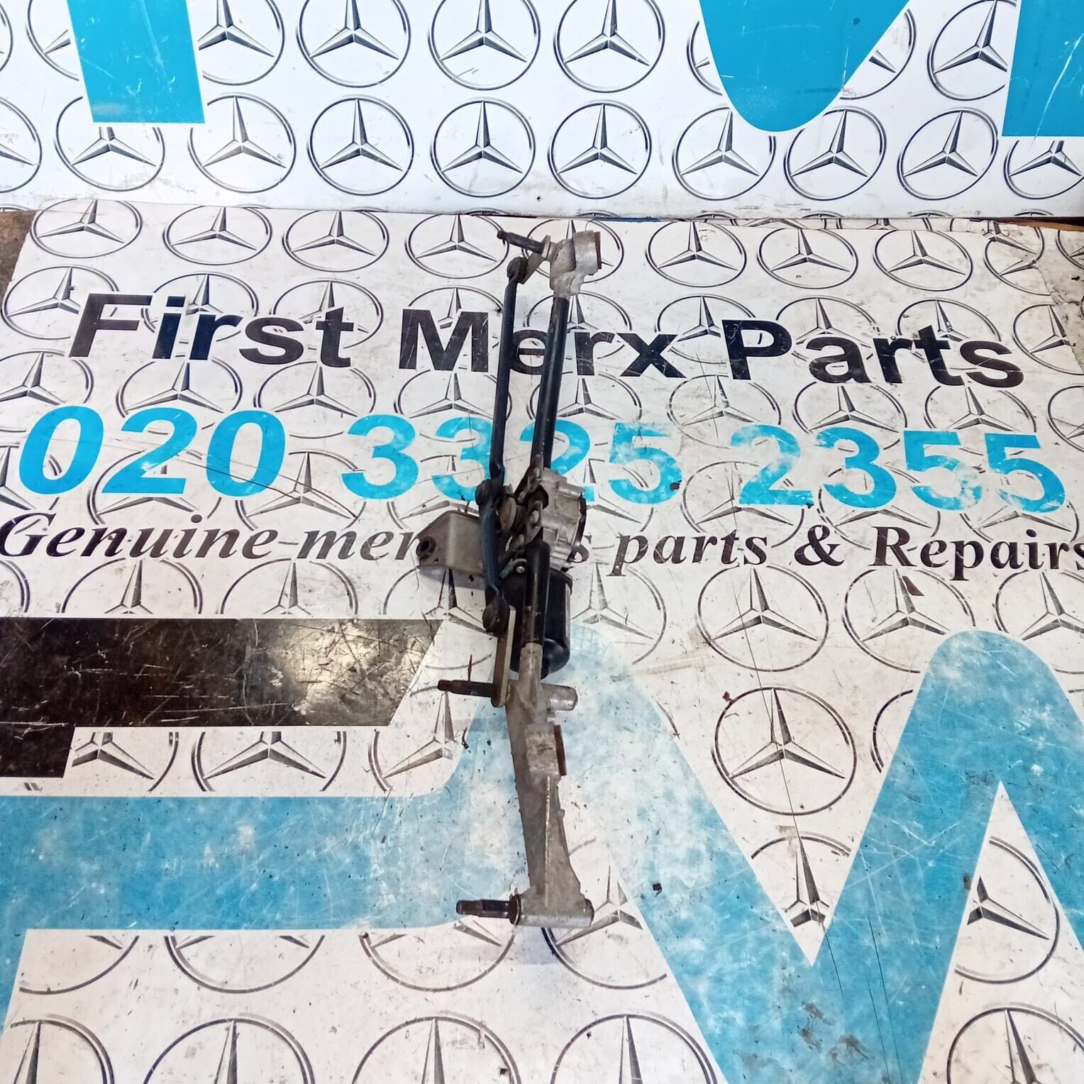 MERCEDES BENZ A CLASS W176 WINDSCREEN WIPER MOTOR & LINKAGE A1769061900