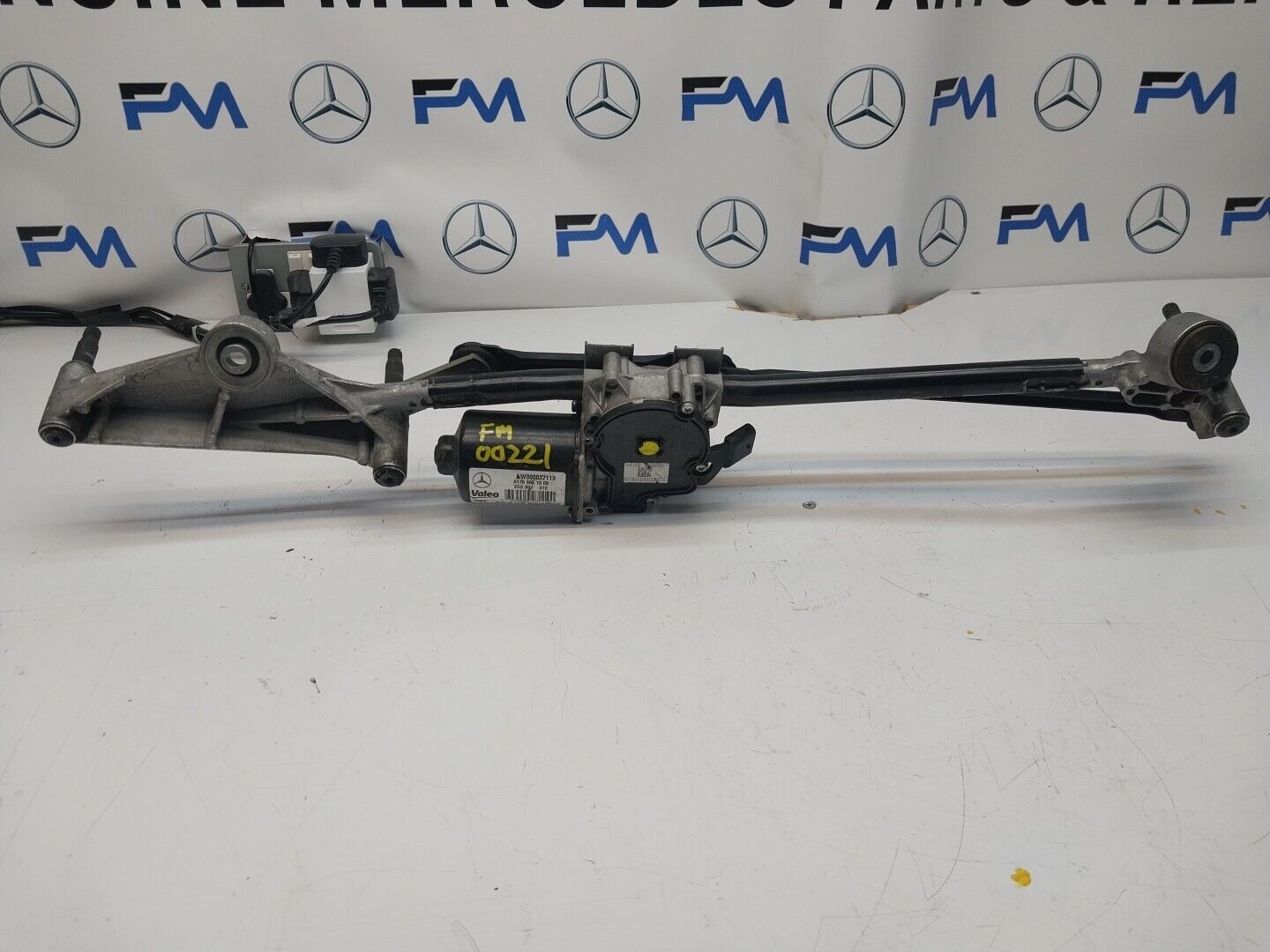 MERCEDES-BENZ A CLA GLA 2015-2018 Wiper Motor Front & Linkage A1769061900FM00221