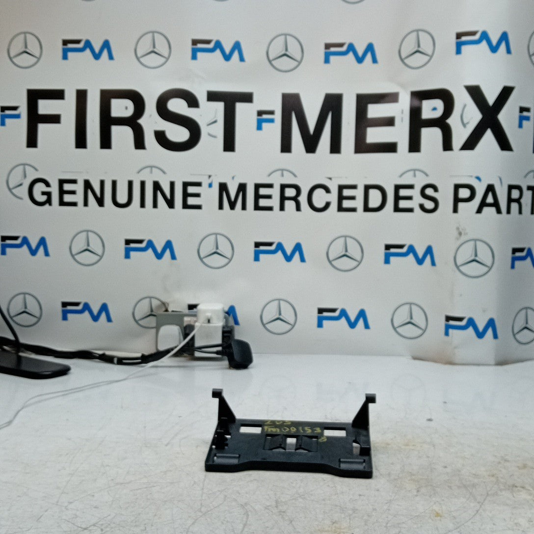 MERCEDES C CLASS W205 SAT NAV SYSTEM HEADUNIT MOUNT BRACKET A2055457200 FM001538