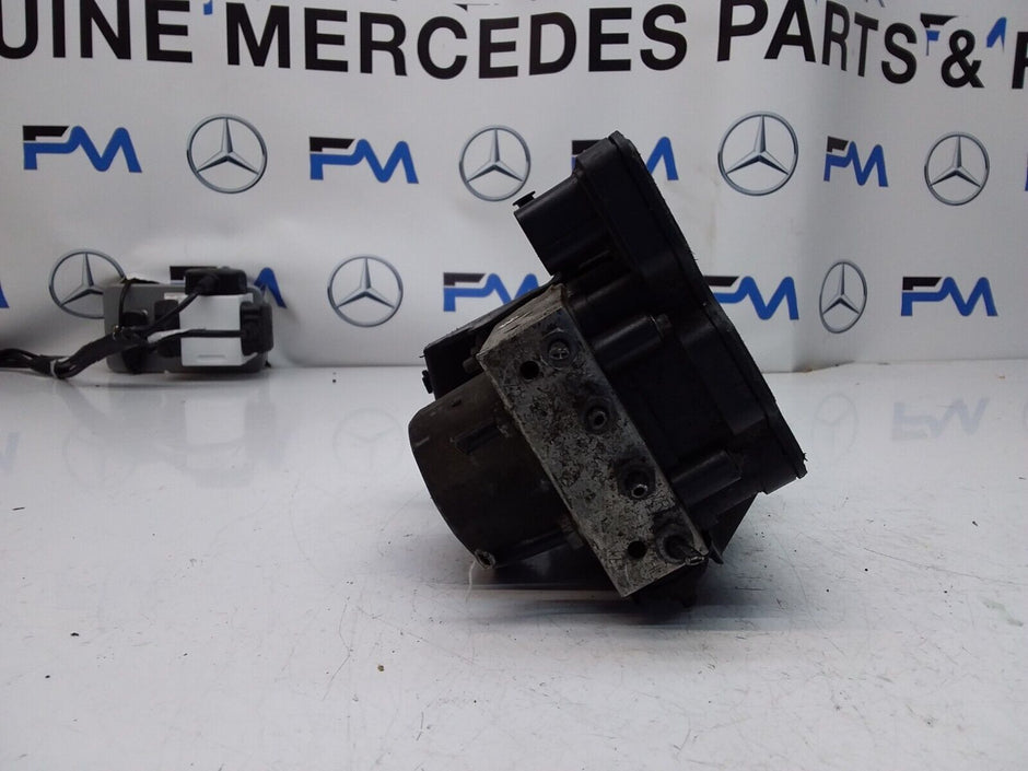 MERCEDES CLA W246 ABS PUMP MODULE CONTROL UNIT A2464300210 FM00423