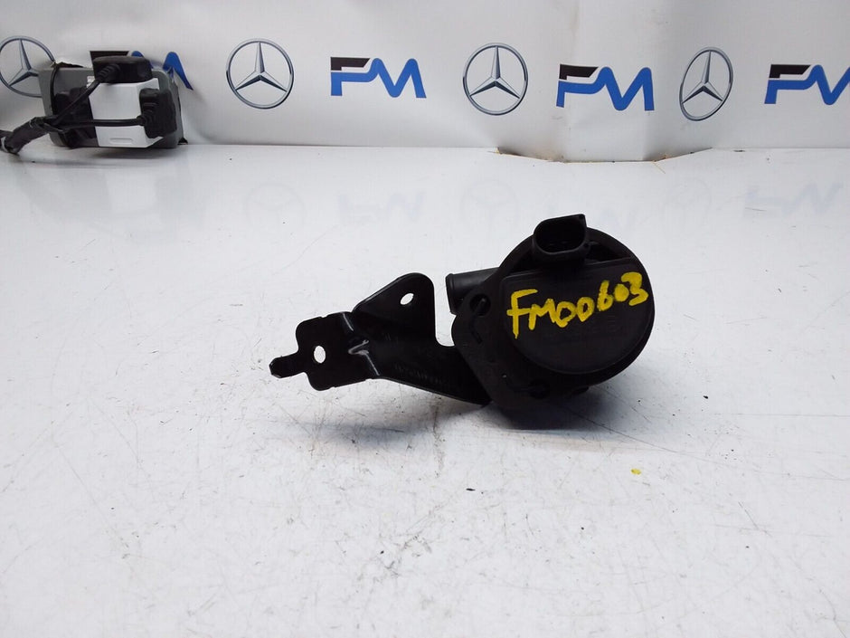 Mercedes E-CLASS W211 ELECTRIC COOLANT WATER PUMP A2118350028 FM00603