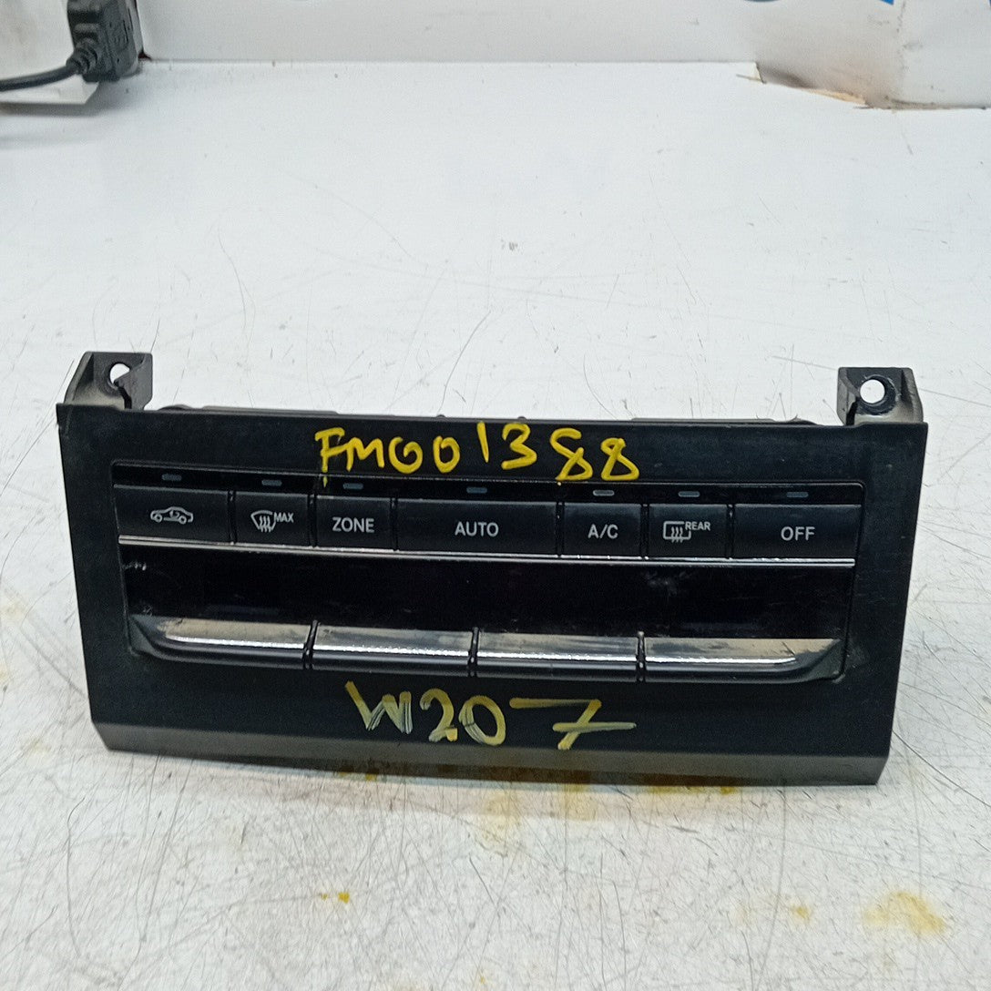 MERCEDES E CLASS W207 W212 CLIMATE CONTROL PANEL A2129008608 2016 FM001388