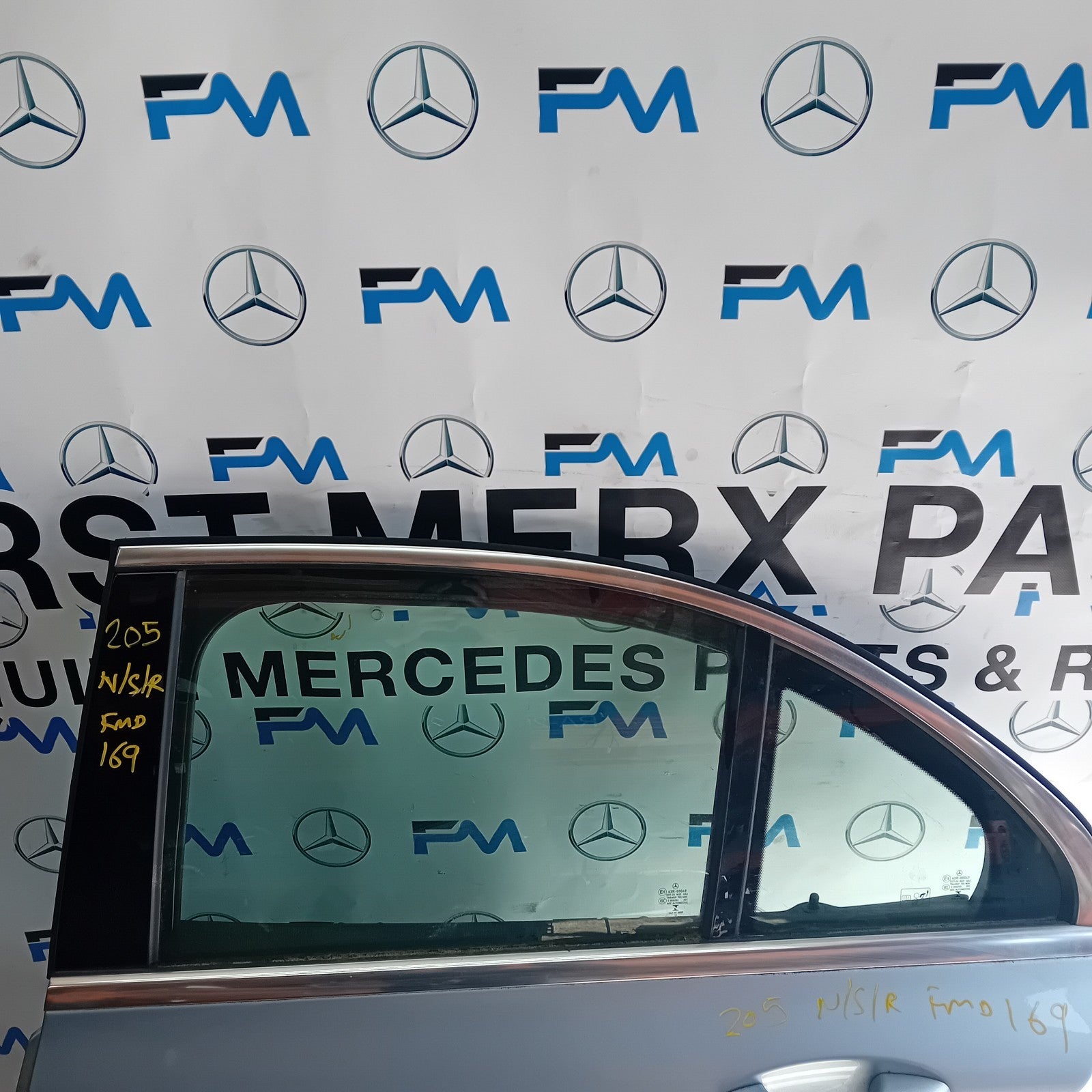 MERCEDES C-CLASS W205 COP PASSENGER REAR DOOR N/S/R SILV 2014 ON COMPLETE FMD169