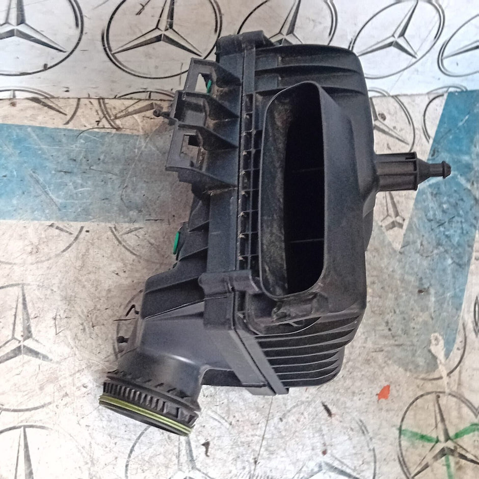 MERCEDES V177 W177 A35 2020  2.0 PETROL AIR FILTER BOX OEM A2600902900