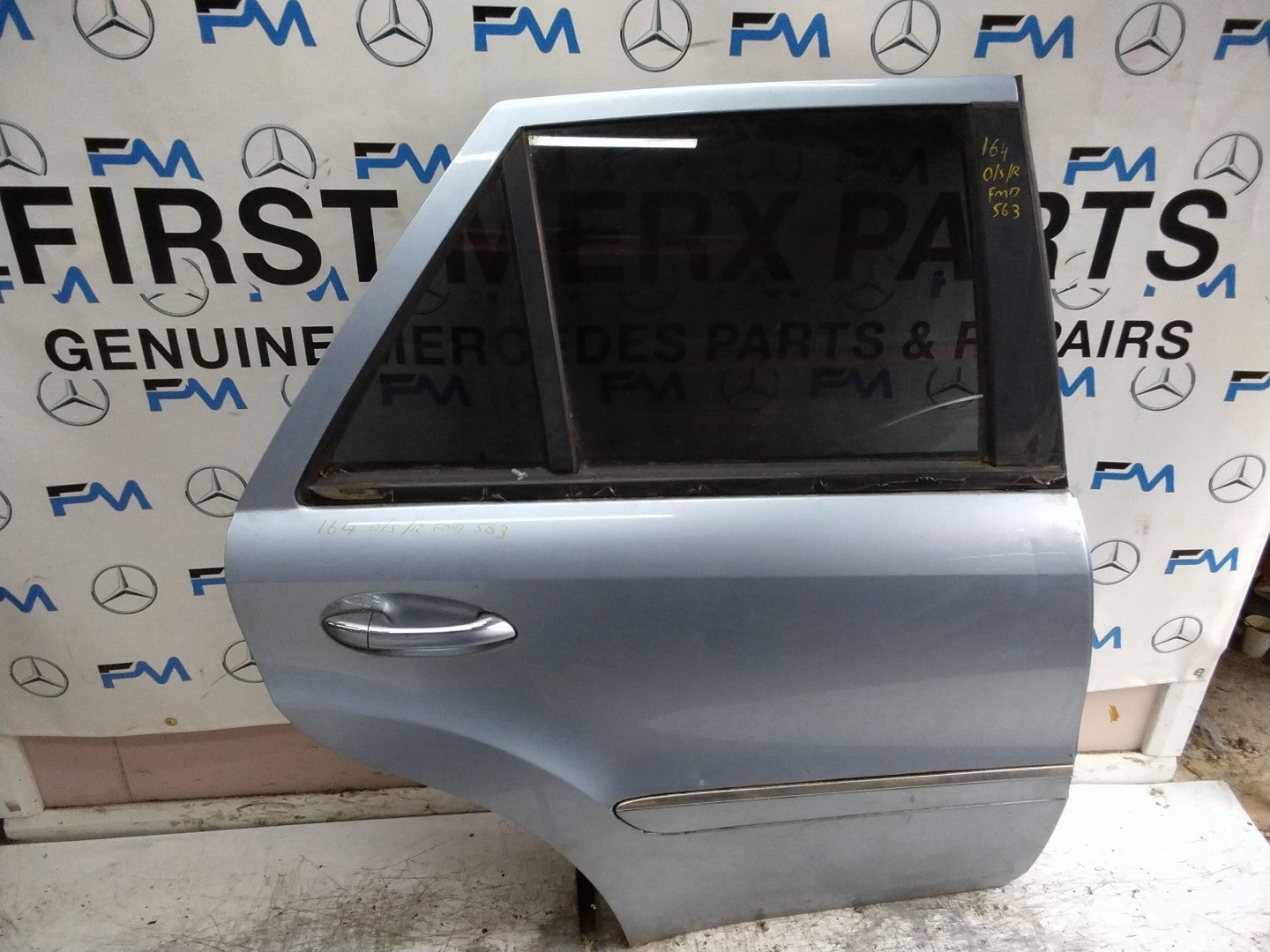 MERCEDES M-CLASS W164  DRIVER REAR DOOR OSR BLUE 2005-2011 COMPLETE FMD563