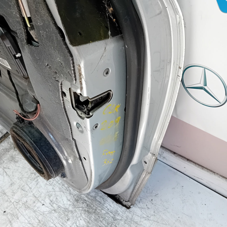 MERCEDES BENZ CLK C209 CP DRIVER FRONT DOOR OSF 2002-09 SILVER COMPLETE FMD362