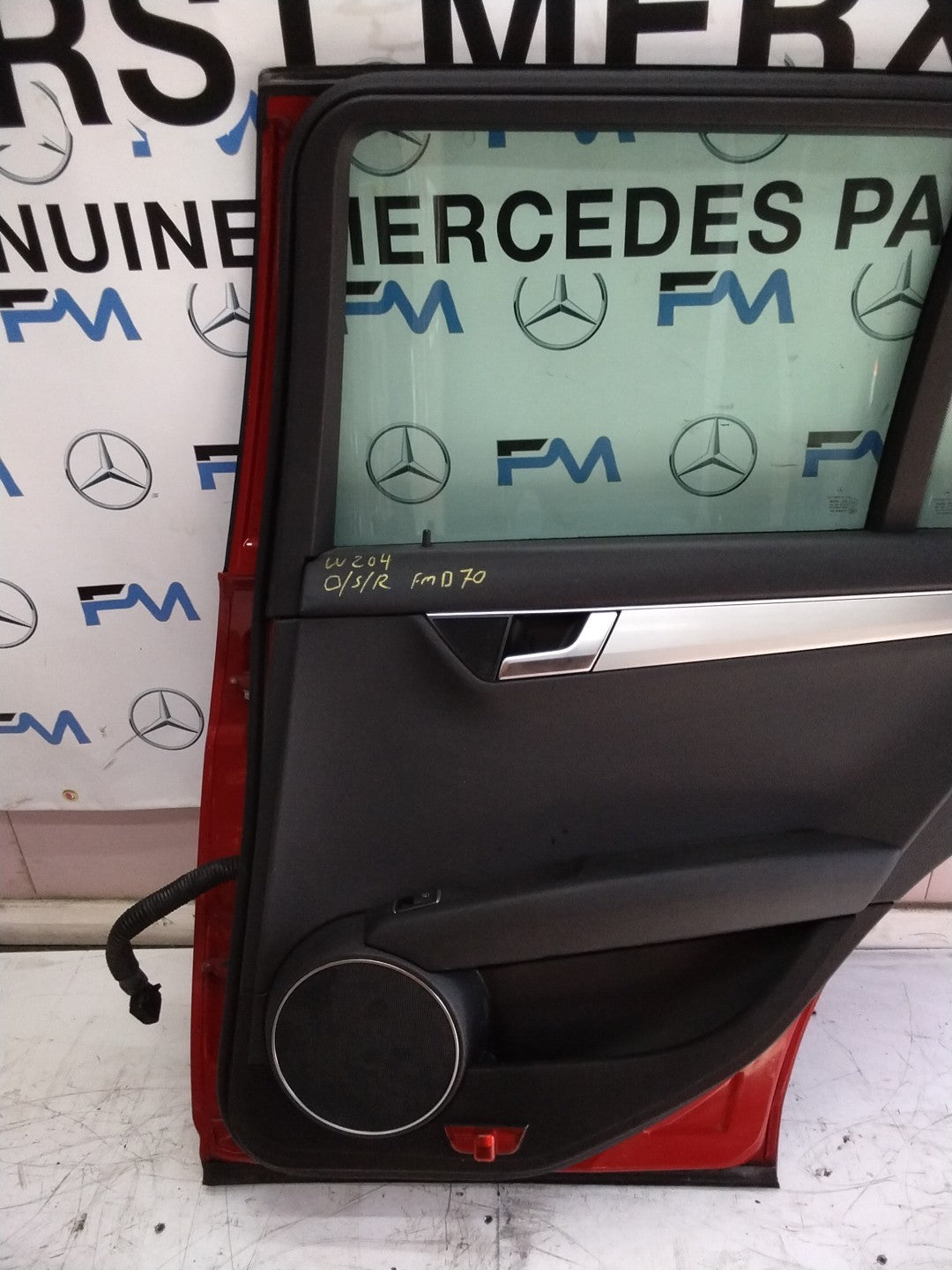 MERCEDES ESTATE C-CLASS W204 DRIVER  REAR DOOR O/S/R  RED & BLACK 2008-14 FMD70