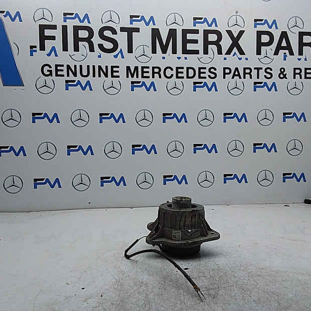 MERCEDES BENZ  S-CLASS W222  ENGINE MOUNT LEFT NS A2222407517 FMR326 (DAMAGED)