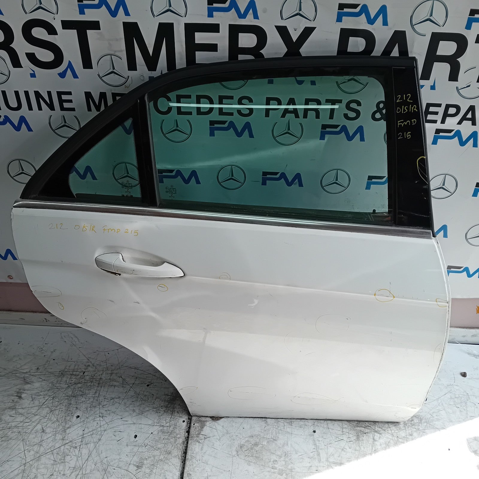 MERCEDES BENZ E-CLASS W212 DRIVER REAR DOOR OSR WHITE 2009-16 COMPLETE FMD215
