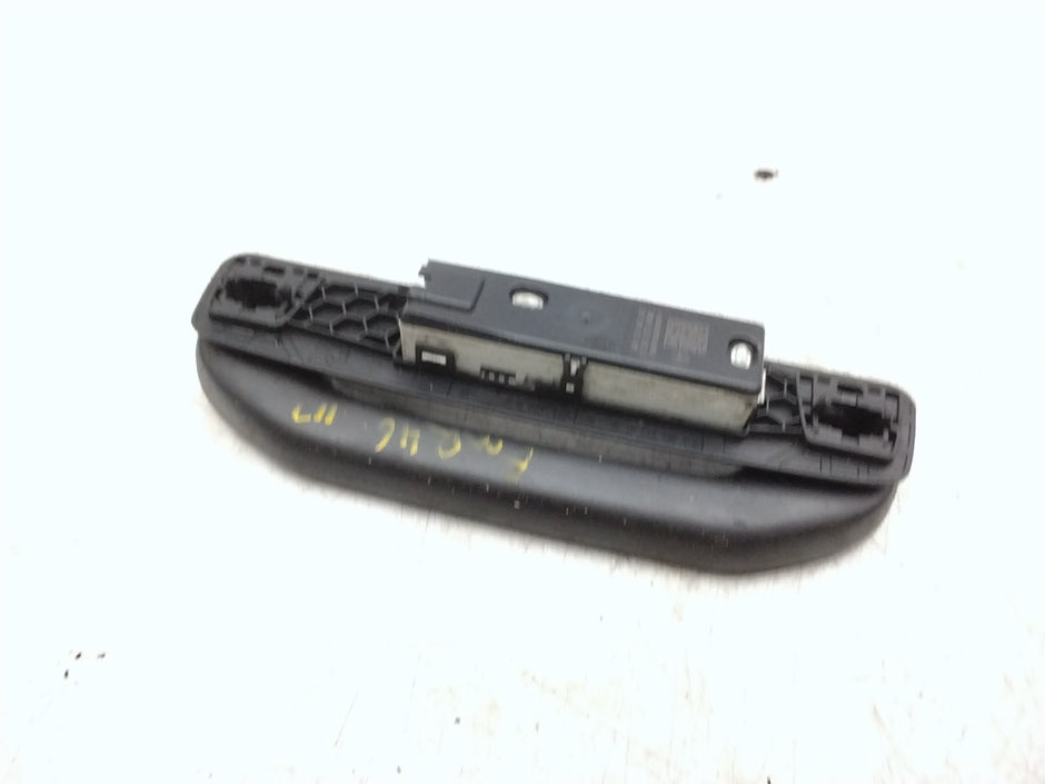  MERCEDES CLA W117 REAR RIGHT GRAB HANDLE AND LIGHT A0009064805 FMR46