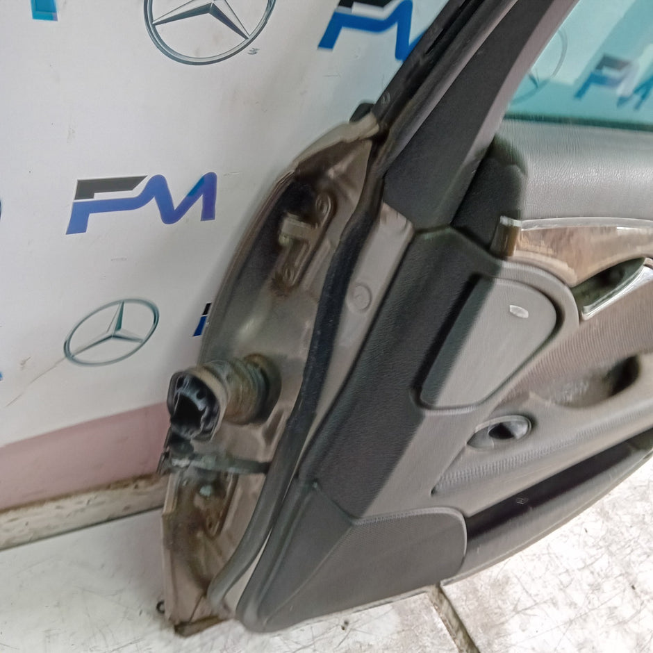 MERCEDES E-CLASS W211 DRIVER REAR DOOR OSR  2003-09 COMPLETE FMD388