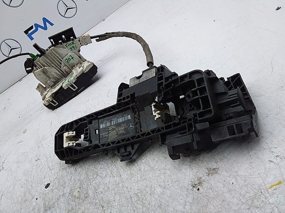 MERCEDES E-CLS C207 COUPE DRIVER FRONT DOOR LOCK MECHANISM  A2077601440 FMR291